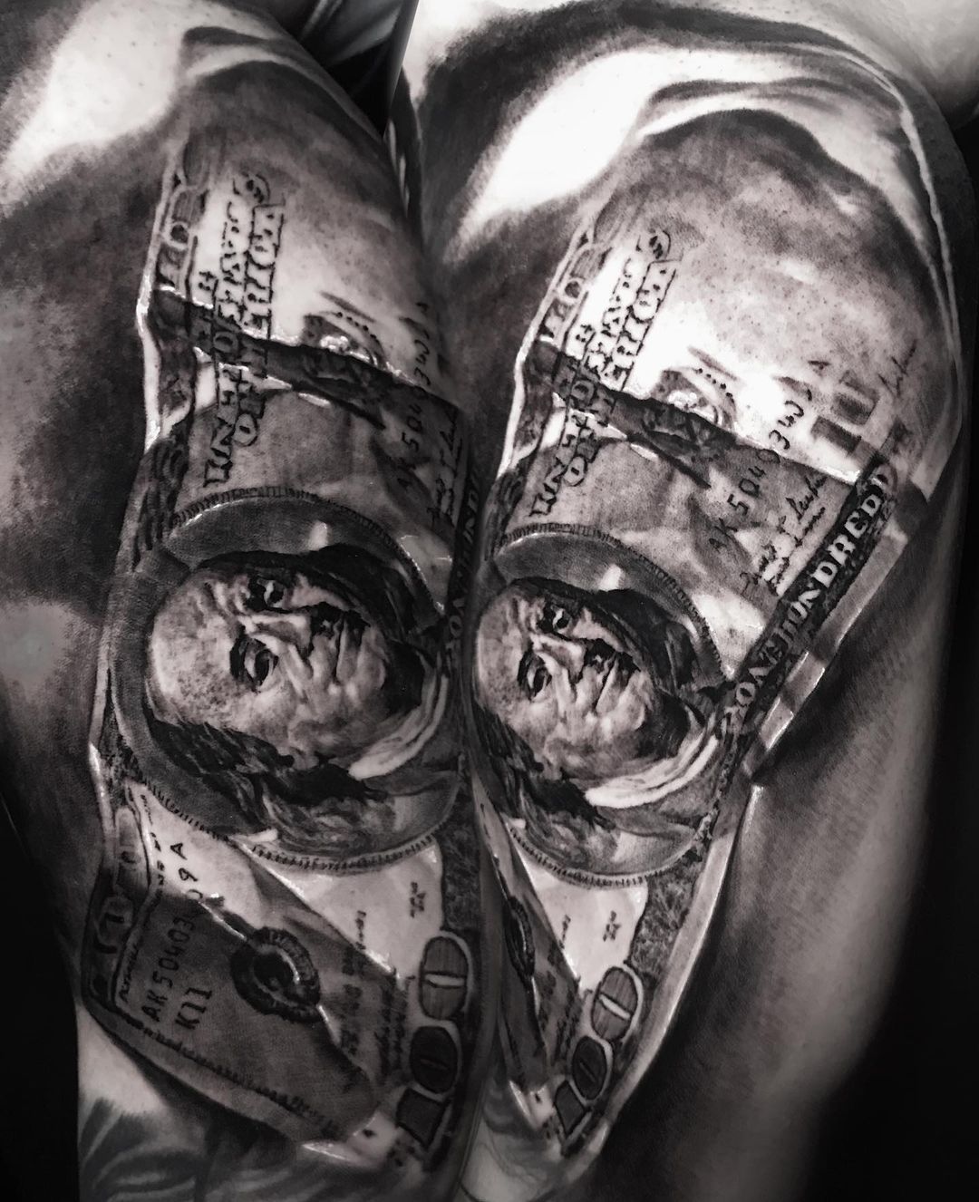 dollar penge tattoo fra tomas
