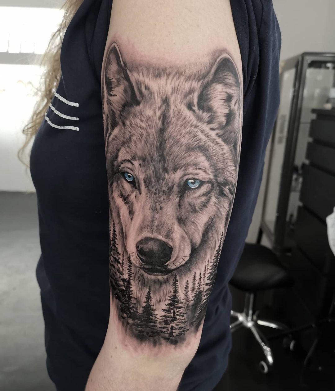 ulv realistisk tattoo fra vitalija