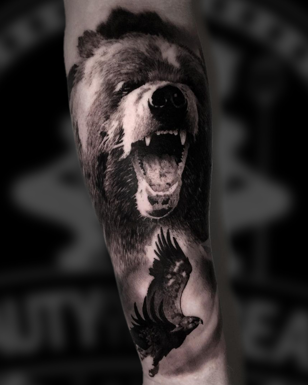 Bjørn black and grey fra george Beauty and the Beast Tattoo