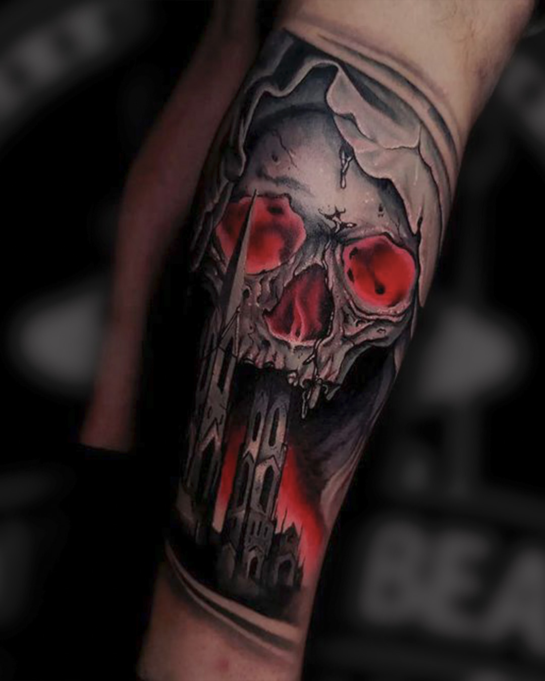 Surrealisme rød skull tattoo